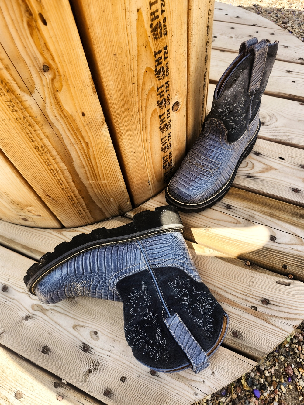 Ariat Women's 6.5B Blue Reptile Print Western Boots Black Suede Work Ranch - Picture 8 of 8